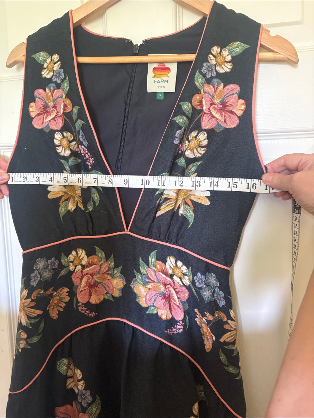 FARM Rio Black Sleeveless Floral Embroidered Midi Dress - Picture 7 of 7